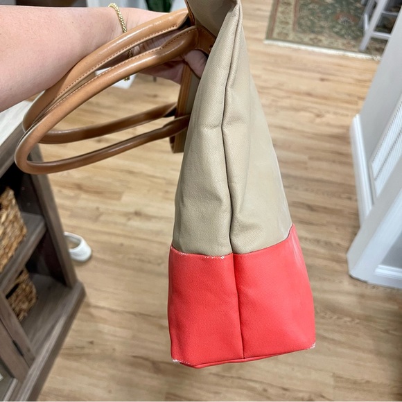 Tory Burch Jaden Tote - Picture 5 of 8